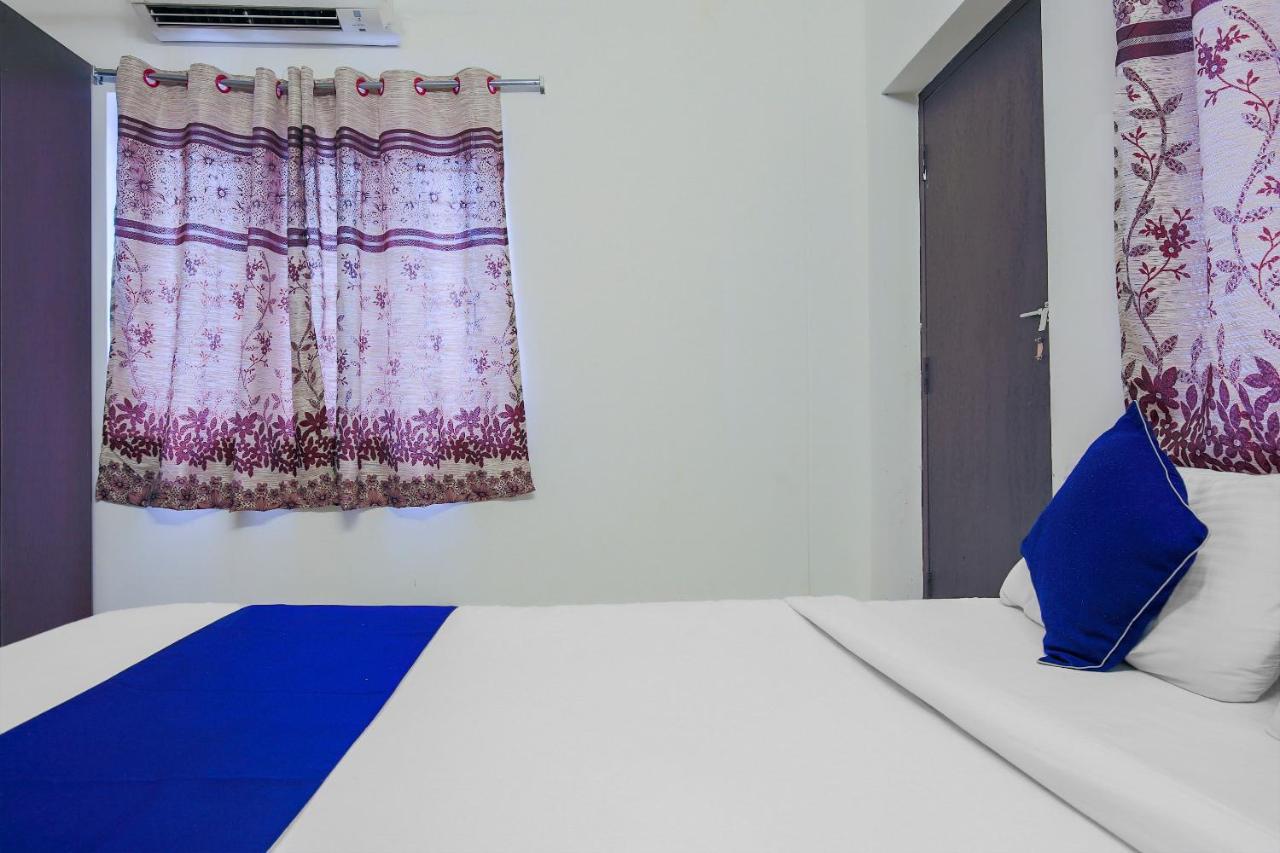 Oyo Silverkey 74581 Nallagandla Hotel Hyderabad Exterior photo